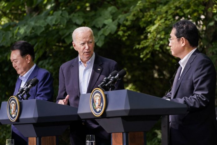 jeol-biden-kishida Prezydent Korei Płd. Jun Suk Jeol, prezydent USA Joe Biden i premier Japonii Fumio Kishida.