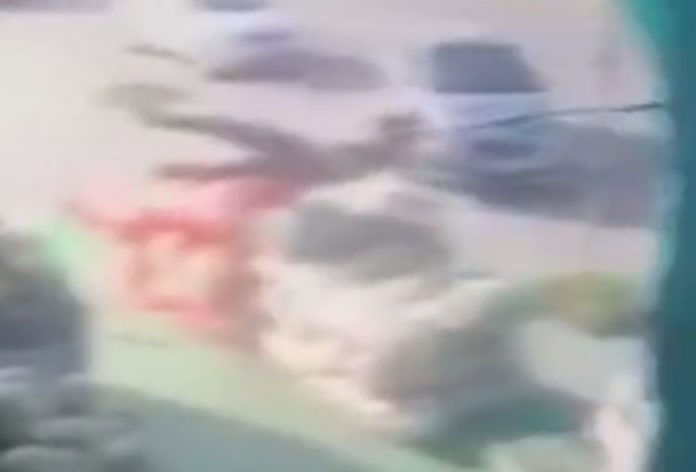 Mężczyzna porwany przez wiatr Źródło: Twitter / DAILY SABAH