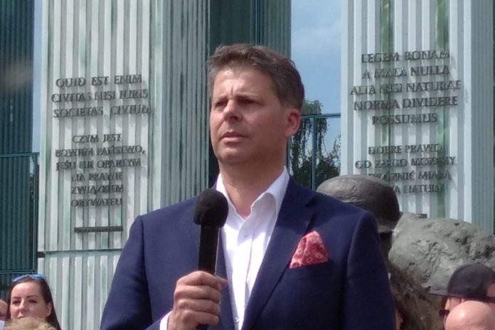 Mirosław Piotrowski w trakcie V międzynarodowego marszu wolności.