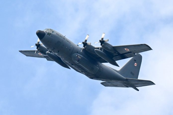 Samolot C-130 Herkules Sił Zbrojnych Rzeczpospolitej Polskiej. Foto: PAP