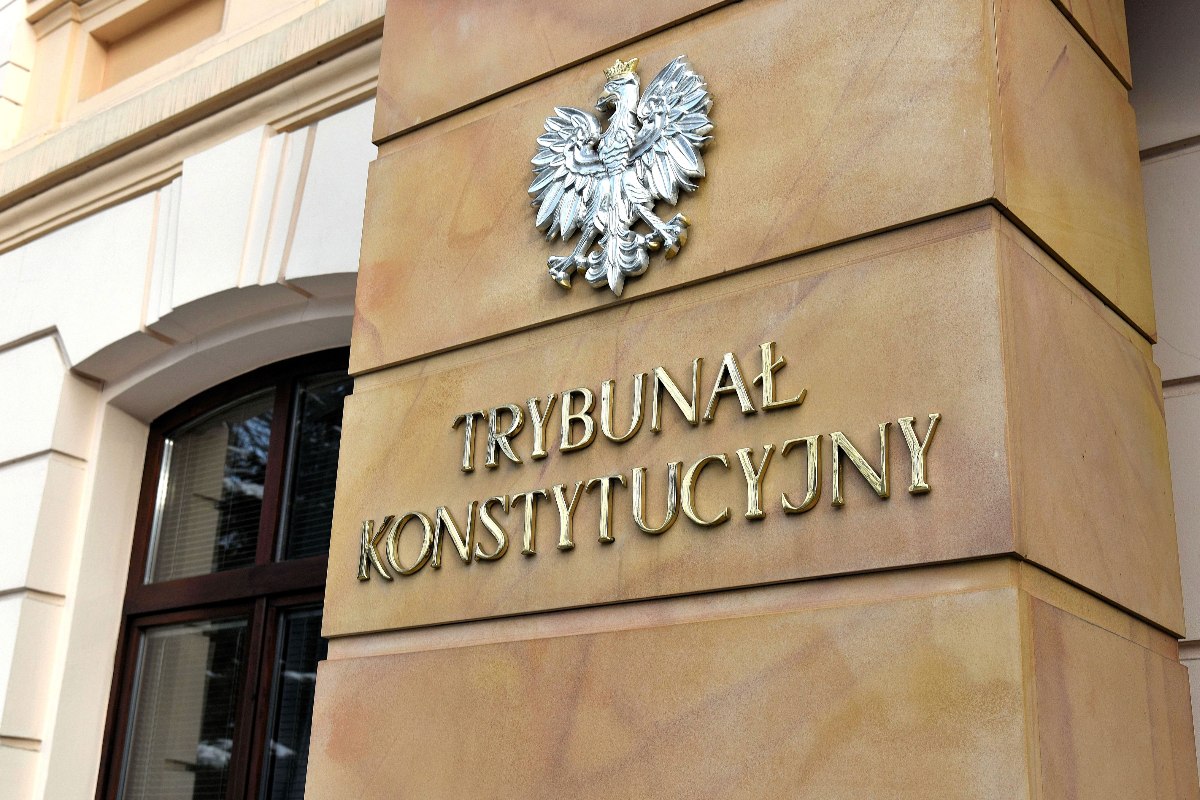 Noc w sieci należała do prawicy. Raport: 83 proc. interakcji dla narracji o zamachu stanu
